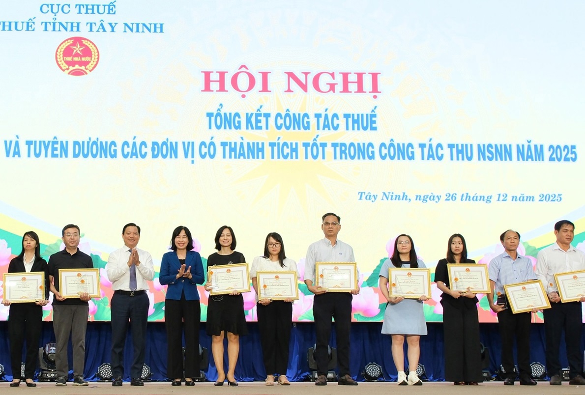 Petrolimex Tây Ninh được tuyên dương khen thưởng về thành tích xuất sắc trong thu ngân sách nhà nước năm 2025