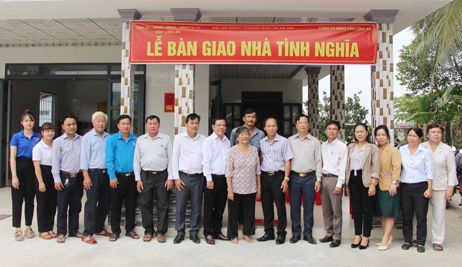 Petrolimex Long An bàn giao 03 căn nhà tình nghĩa tại huyện Thủ Thừa