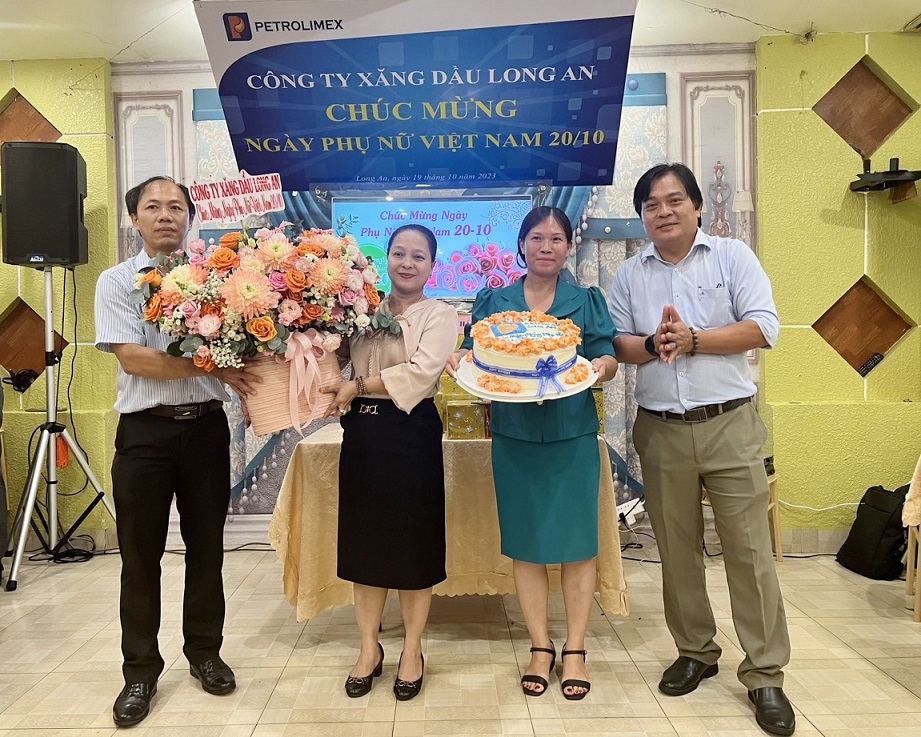 Họp mặt kỷ niệm ngày phụ nữ Việt Nam 20/10