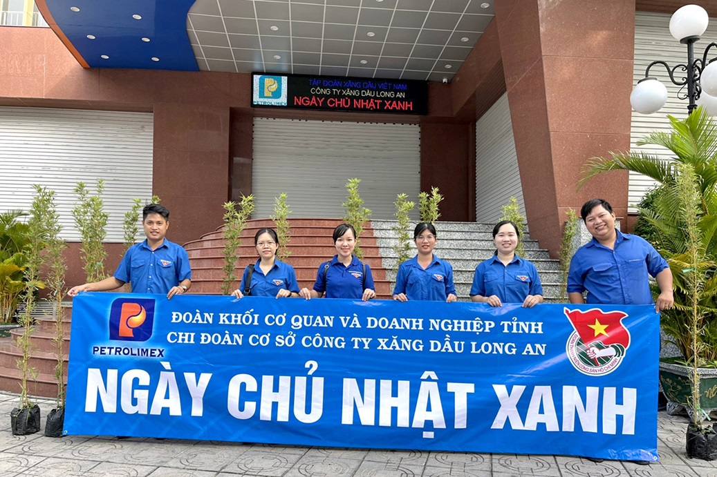 Đoàn Thanh niên Petrolimex Long An hưởng ứng "Ngày Chủ nhật xanh" lần 1 năm 2024