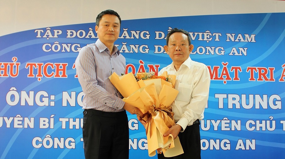 Chủ tịch HĐQT Petrolimex Phạm Văn Thanh tri ân cán bộ Petrolimex Long An nghỉ hưu theo chế độ