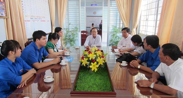 Tin ảnh: Quà tặng Trung tâm bảo trợ xã hội tỉnh Long An đón Tết