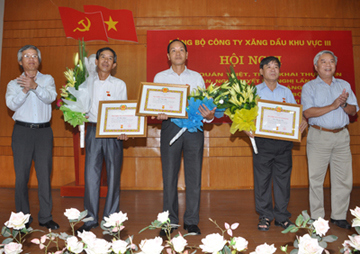 Học tập Nghị quyết Trung ương 7 (Khóa XI)