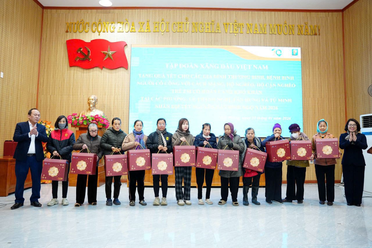 Petrolimex trao 2.430 phần quà Tết Xuân Bính Ngọ 2026 tới người dân Hải Phòng