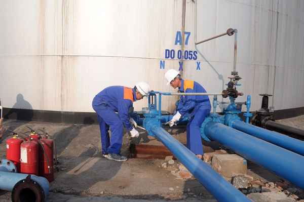 Diễn tập ứng phó sự cố tràn dầu tại TKXD Thượng Lý