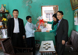 Hoạt động từ thiện nhân dịp tết Quý tỵ 2013