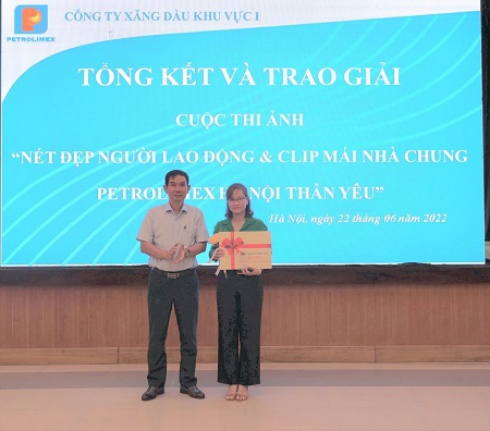 Trao giải cuộc thi ảnh “nét đẹp người lao động Petrolimex Hà Nội” và clip “mái nhà chung Petrolimex Hà Nội thân yêu”