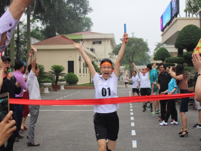 Bên nhau chúng ta thêm sức mạnh