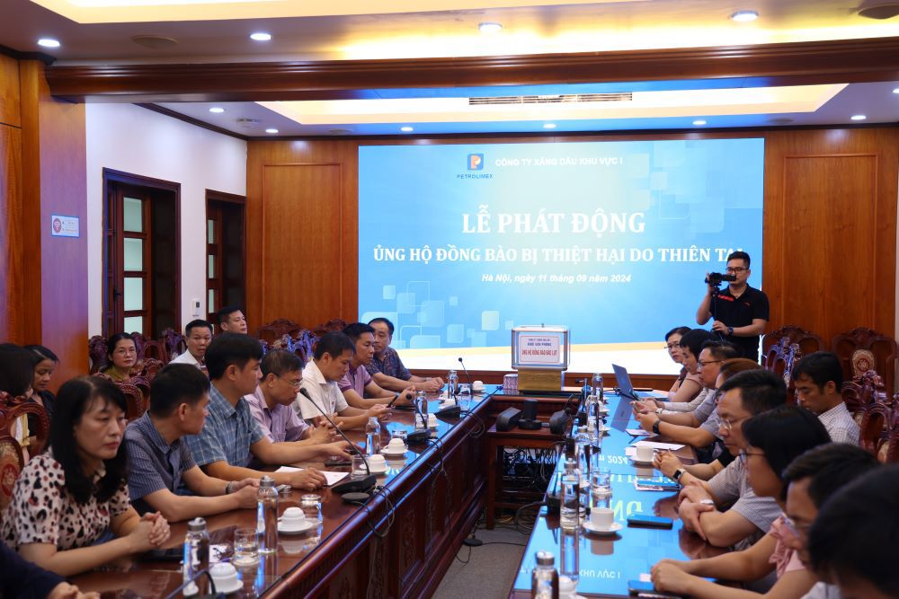 Công ty Xăng dầu khu vực I  tổ chức Lễ phát động quyên góp ủng hộ đồng bào bị thiệt hại  do ảnh hưởng của siêu bão Yagi.