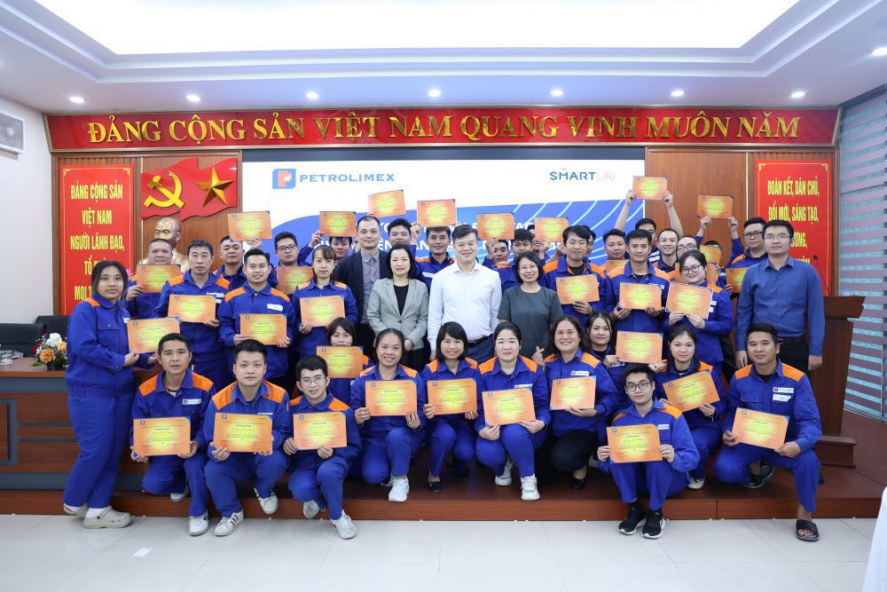 Xây dựng đội ngũ nhân viên bán hàng Petrolimex chuyên nghiệp - chủ động - tự tin