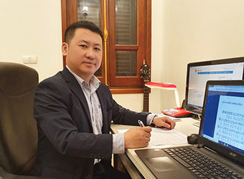 Video ca khúc "Cửa hàng xăng dầu - Bến xuất tôi yêu"