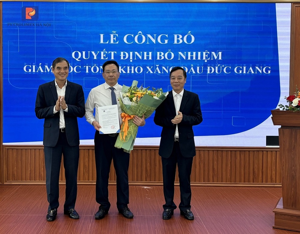 Công bố quyết định bổ nhiệm Giám đốc Tổng kho Xăng dầu Đức Giang
