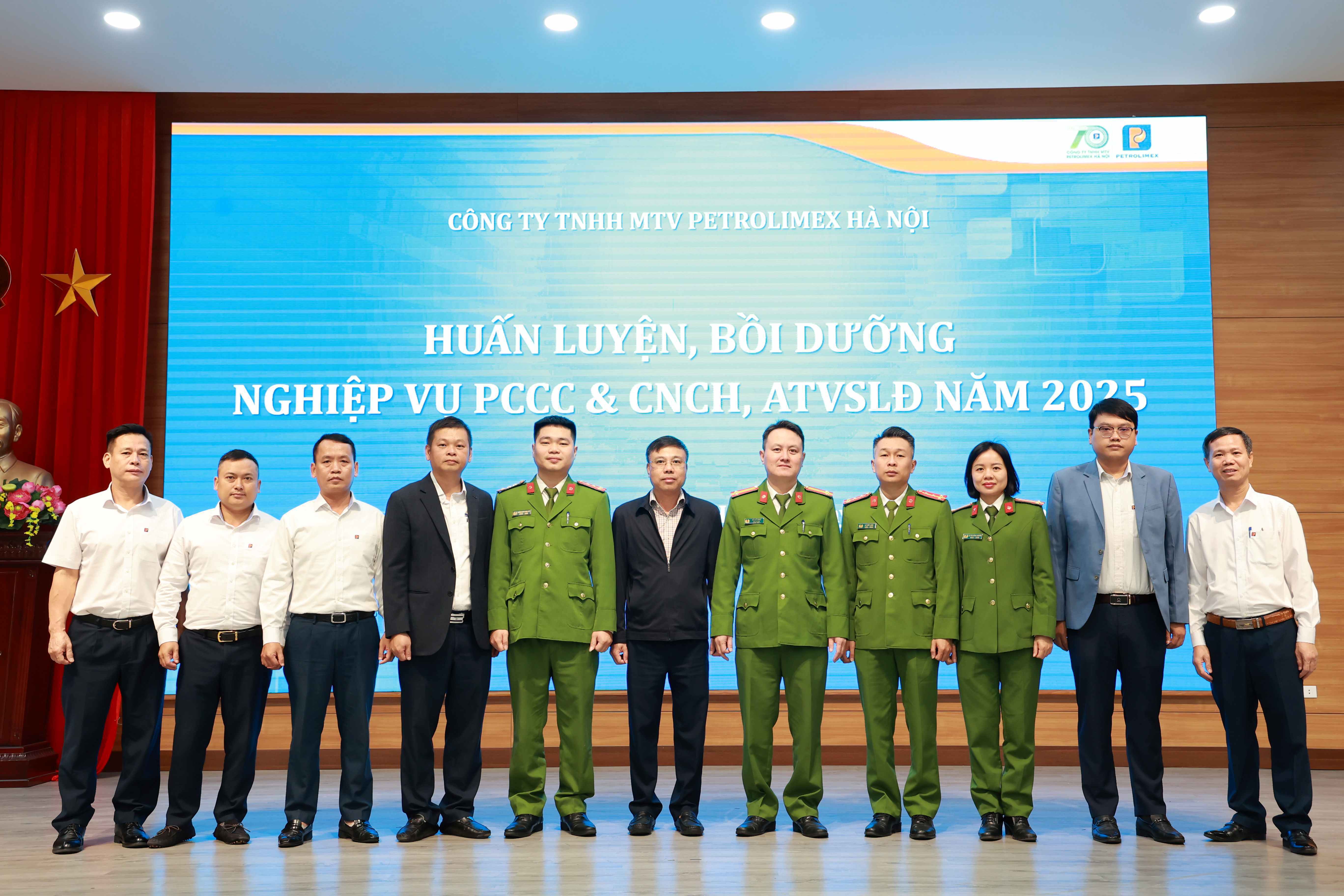 Bồi dưỡng nghiệp vụ phòng cháy, chữa cháy và cứu nạn, cứu hộ năm 2025 tại Công ty TNHH MTV Petrolimex Hà Nội