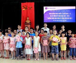 Kỷ niệm ngày Quốc tế thiếu nhi 1-6 và Tổng kết năm học 2012-2013 trường mầm non Công ty.