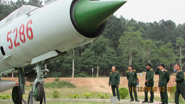 Bước chân người lính