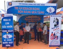 Ngày hội bán hàng “tháng 9 vàng, rộn ràng quà tặng”