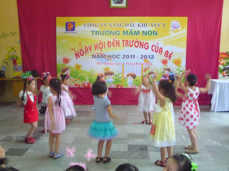 Trường mầm non Công ty Xăng dầu khu vực I tổ chức lễ khai giảng năm học 2011 - 2012
