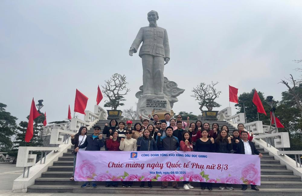 Hoạt động kỷ niệm 08/3 tại Tổng kho xăng dầu Đức Giang - Nét văn hóa xây dựng doanh nghiệp phát triển bền vững.