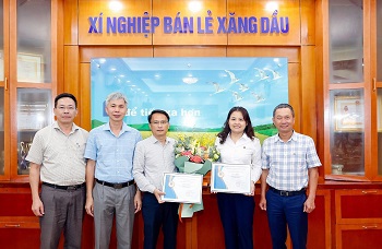Xí nghiệp Bán lẻ Xăng dầu - điểm sáng trong kinh doanh DMN Petrolimex 06 tháng đầu năm 2022
