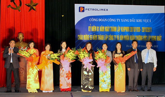 Công đoàn công ty Xăng dầu khu vực I tổ chức gặp mặt nhân ngày Phụ nữ Việt Nam 20/10