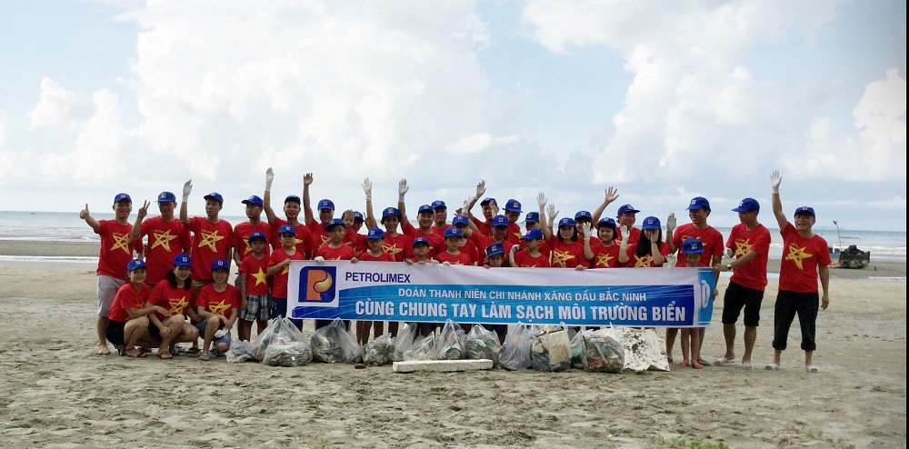 Chung tay làm sạch môi trường Biển