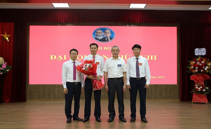 Chi bộ 1 Đảng bộ Công ty Xăng dầu B12 Đại hội điểm nhiệm kỳ 2022 - 2025