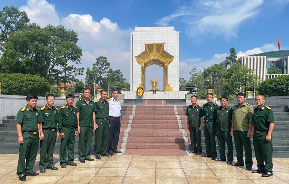 Hội Cựu chiến binh và Đoàn thanh niên Công ty Xăng dầu B12 phối hợp tổ chức các hoạt động nhân kỷ niệm ngày Thương binh - Liệt sỹ 27/7 và hướng tới 80 năm ngày Quốc khánh 2/9