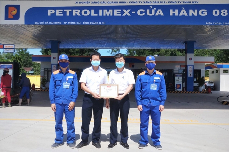 XNXD Quảng Ninh biểu dương khen thưởng Petrolimex-Cửa hàng 08 và 29