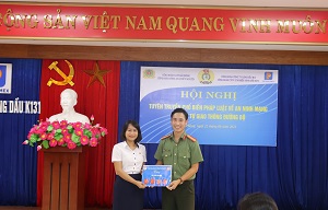 Công đoàn XNXD K131 tổ chức tuyên truyền, phổ biến pháp luật về an ninh mạng và trật tự, an toàn giao thông đường bộ