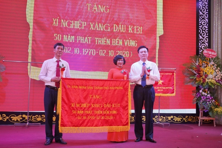 Tin ảnh: Lễ kỉ niệm 50 năm ngày thành lập Xí nghiệp Xăng dầu K131
