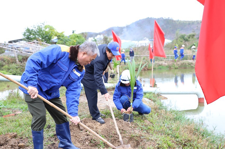 Phát động "Tết trồng cây đời đời nhớ ơn Bác Hồ" Xuân Ất Tỵ 2025