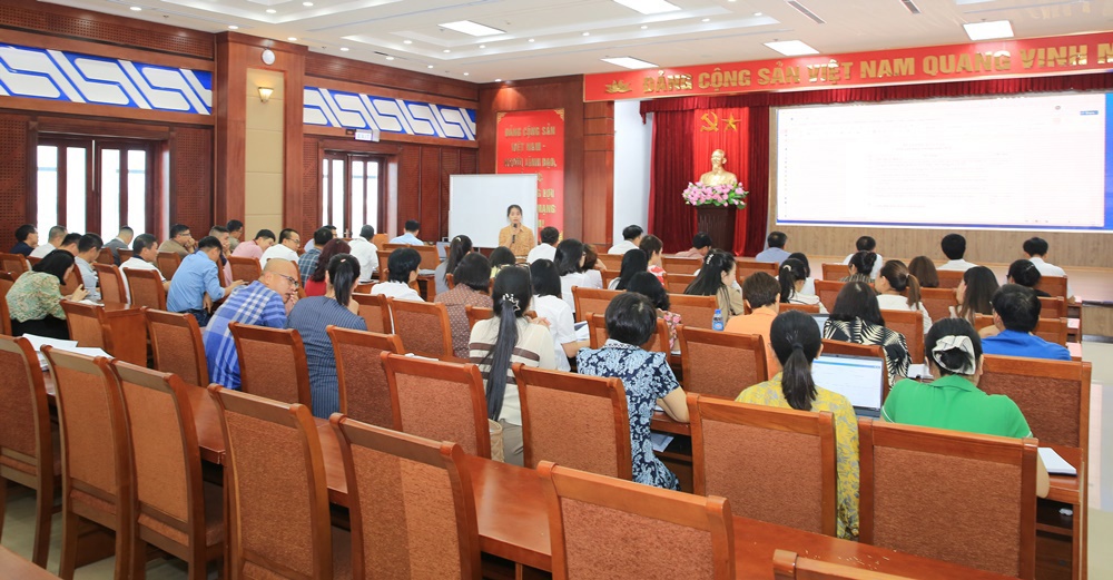 Đào tạo nghiệp vụ quản lý, đo tính hàng hóa và kiểm soát chất lượng tại cửa hàng xăng dầu