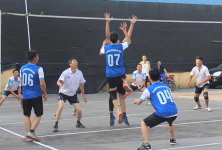 Nâng cao sức khỏe, đoàn kết giao lưu