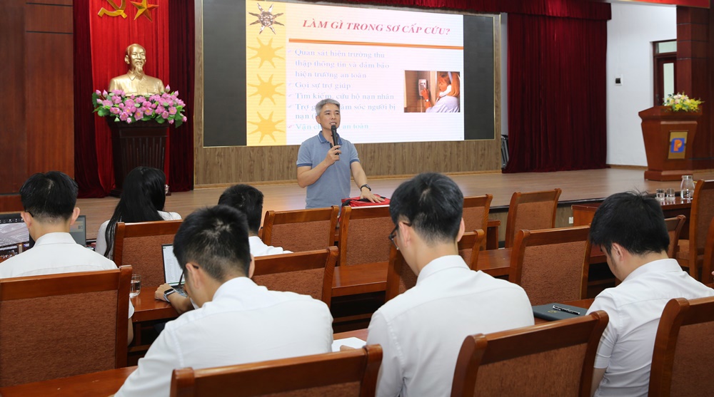 Công ty Xăng dầu B12 tổ chức khóa Huấn luyện An toàn Vệ sinh lao động đợt I năm 2025