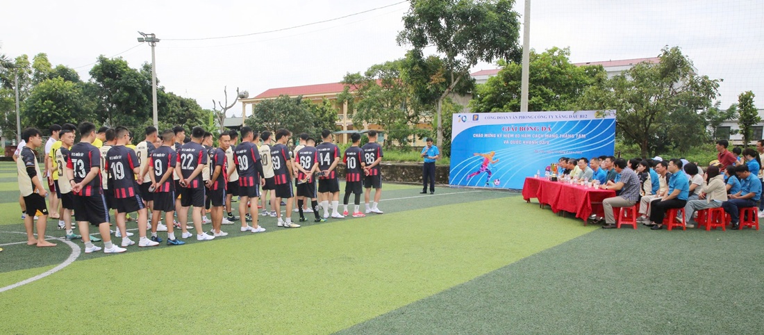Công đoàn Văn phòng Công ty Xăng dầu B12 tổ chức thành công Giải bóng đá chào mừng kỷ niệm 80 năm ngày Cách mạng Tháng Tám và Quốc khánh 02/9 năm 2025