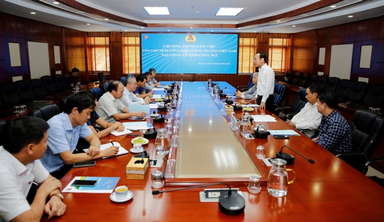 Chủ tịch Công đoàn Công Thương Việt Nam tới thăm và làm việc tại B12