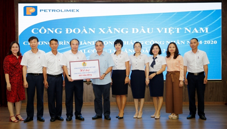 Công đoàn Xăng dầu Việt Nam trao 485 triệu đồng hỗ trợ người lao động B12