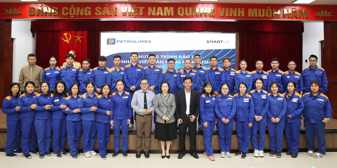 Khóa đào tạo "Nhân viên bán hàng Petrolimex năm 2025"