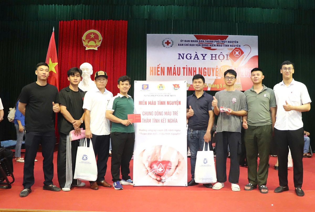 Xí nghiệp Xăng dầu K131 tham gia hưởng ứng Chiến dịch “Những giọt máu hồng hè năm 2025”