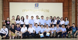 Xí nghiệp Xăng dầu Quảng Ninh tăng cường mối quan hệ khách hàng