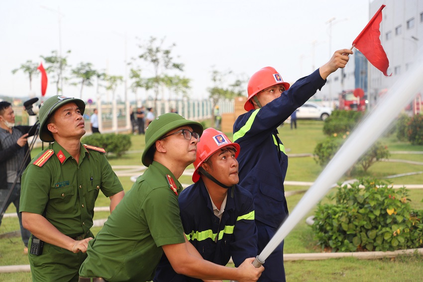 K130 tham gia thực tập Phương án chữa cháy và CNCH quy mô cấp tỉnh