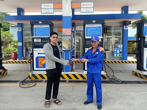 Anh Đàm Xuân Nguyên, nhặt được của rơi trả người đánh mất