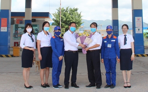 Khen thưởng Cửa hàng đạt thành tích xuất sắc tháng 7/2020