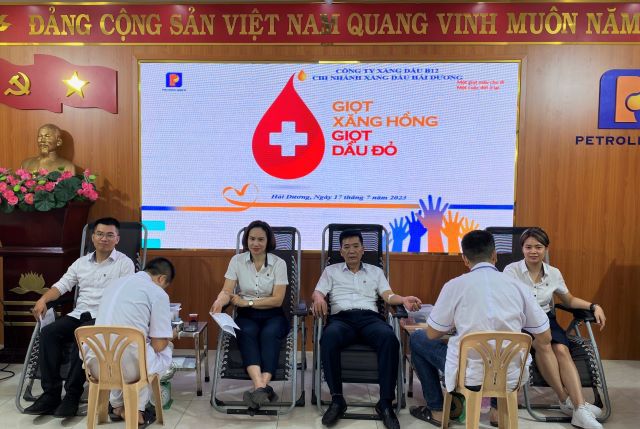 Chi nhánh Xăng dầu Hải Dương với chương trình hiến máu tình nguyện "Giọt Xăng hồng, Giọt Dầu đỏ"