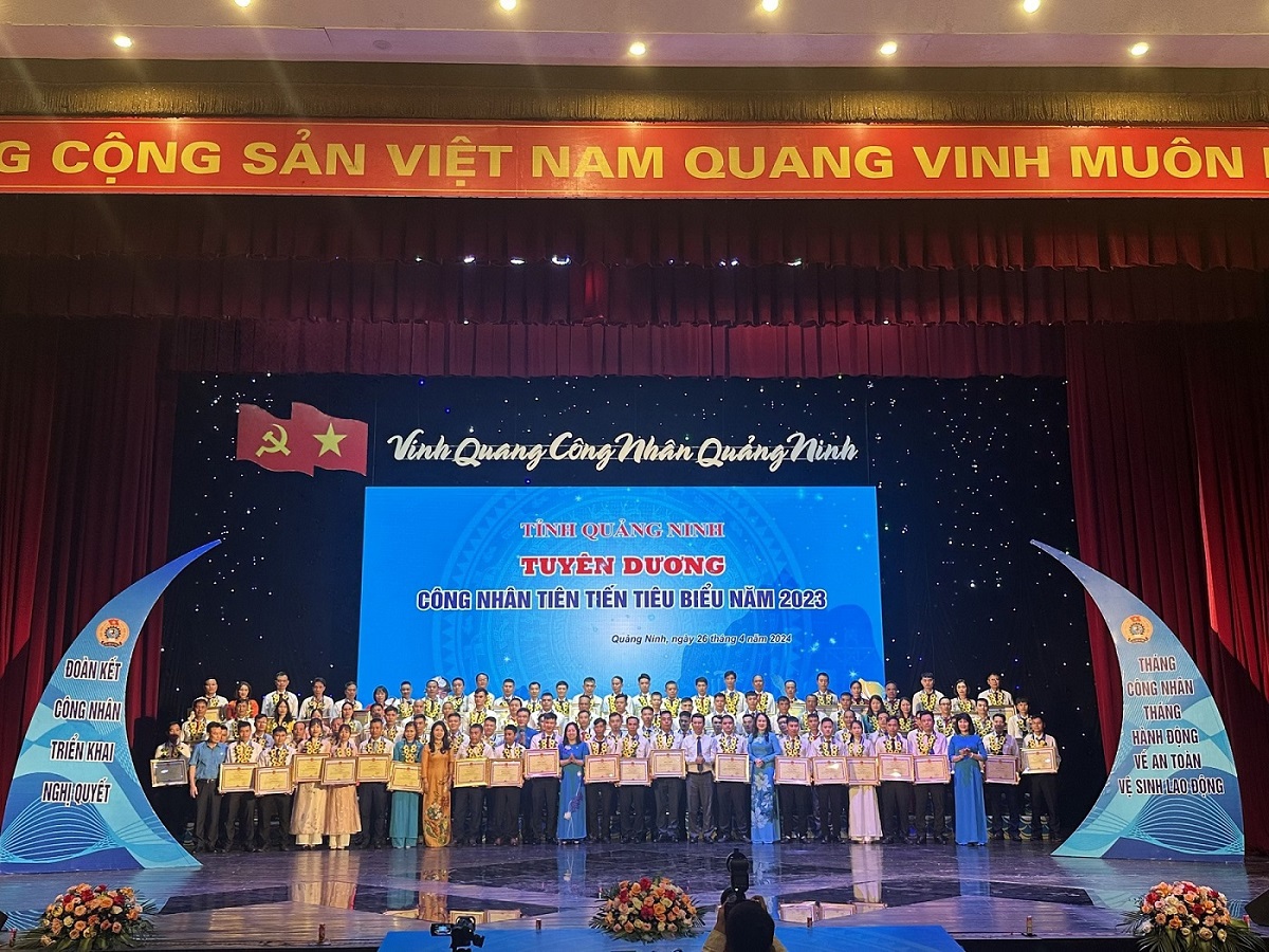 Đồng chí Phạm Huy Trường - Công nhân tiên tiến tiêu biểu năm 2023 được tỉnh Quảng Ninh khen thưởng