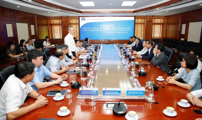 Trao đổi nghiệp vụ kinh doanh, phối hợp cùng phát triển