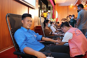 Xí nghiệp Xăng dầu K131 hưởng ứng Chiến dịch “Những giọt máu hồng” năm 2022