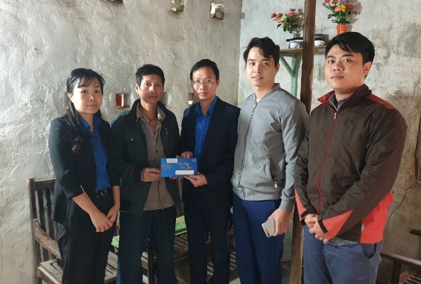 Đoàn Thanh niên B12 với hoạt động "Tết vì người nghèo và nạn nhân chất độc da cam"