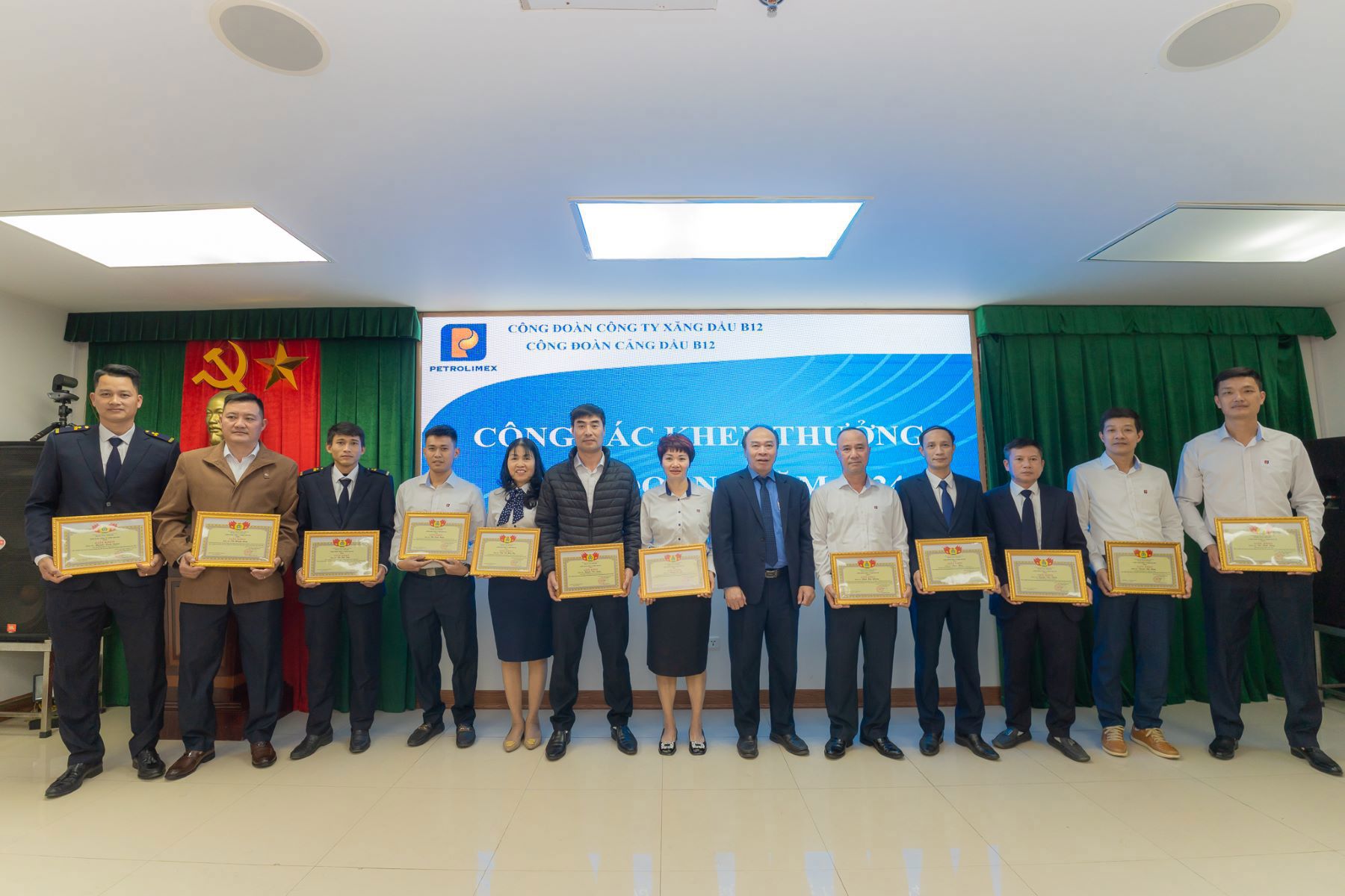 Công tác khen thưởng của Công đoàn Cảng dầu B12