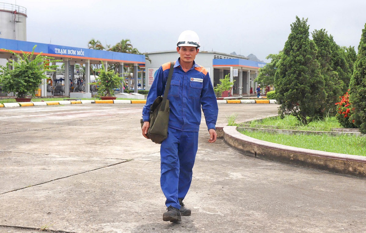 Cù Văn Phóng - Tấm gương điển hình tiên tiến trong lao động sáng tạo